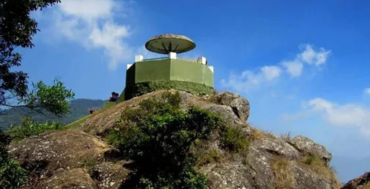 Lamb's Rock, Nilgiris, Tamil Nadu - Vushii.com Lamb's Rock, Nilgiris, Tamil Nadu - Vushii.com
